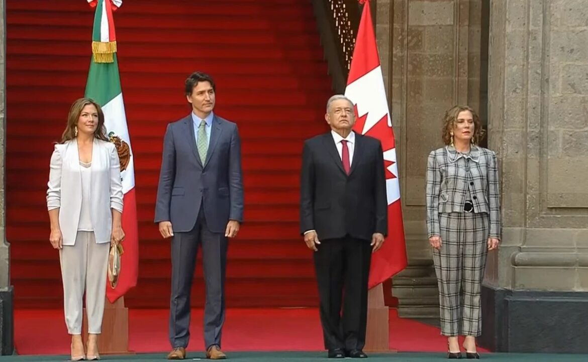 ‘Quédense a vivir aquí’ le dice AMLO a Trudeau y lo recibe en Palacio Nacional