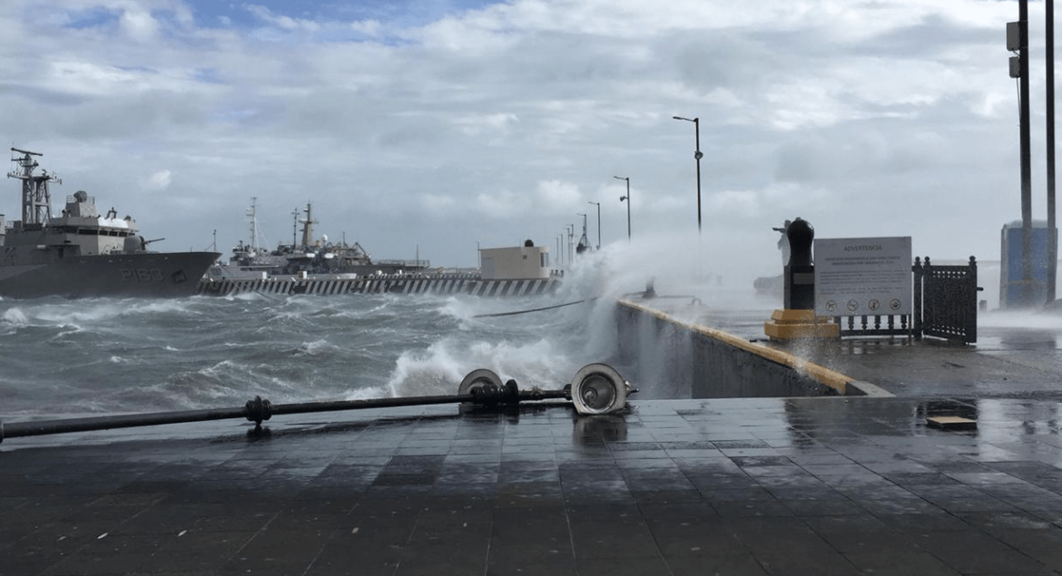 Norte pega en el Puerto de Veracruz desde las primeras horas de este martes