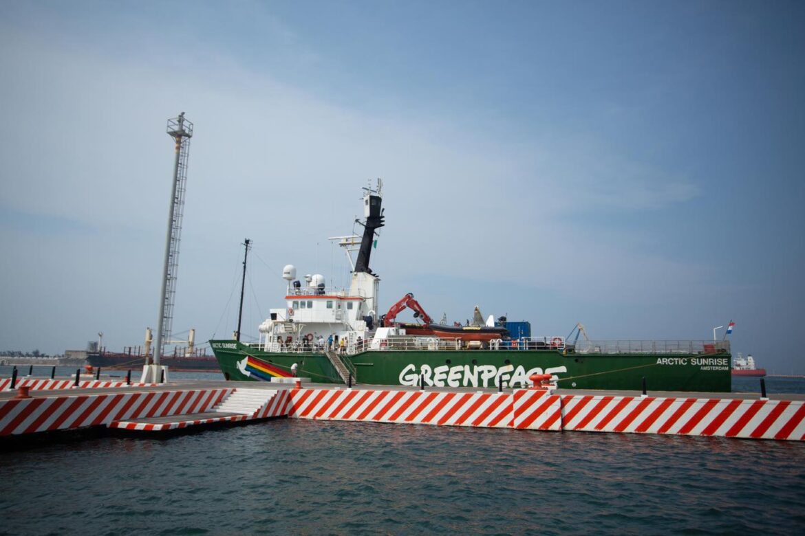 Greenpeace y la UV descubren un nuevo arrecife con el submarino ‘NEMO 2’