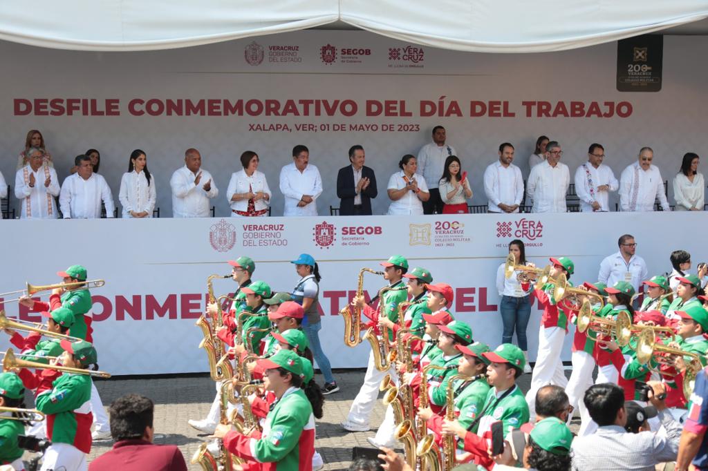 Conmemoran Día Internacional del Trabajo, más de 81 mil trabajadores desfilan