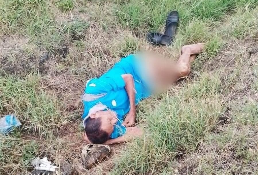 Abandonan a abuelito en pañales a pie de carretera hacia Coatzacoalcos