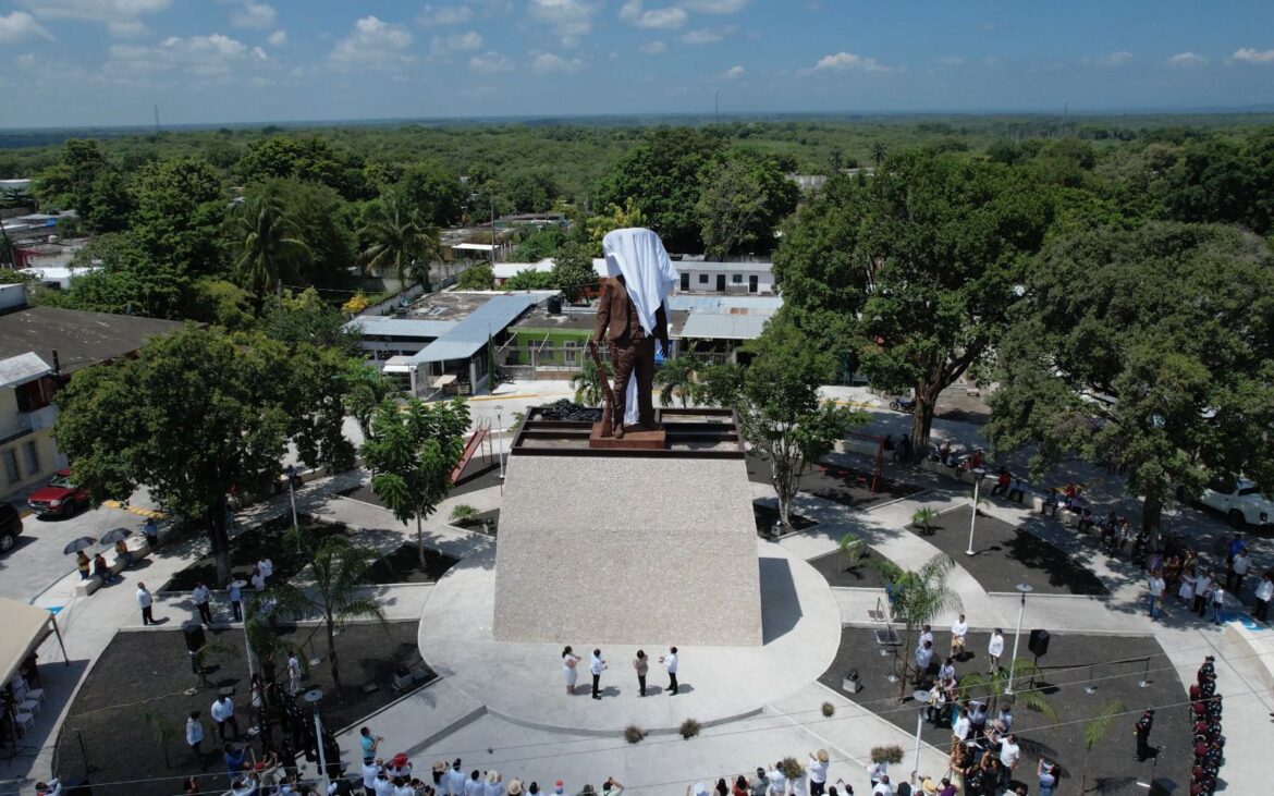 En Veracruz, develan el monumento de Emiliano Zapata ¡más grande!