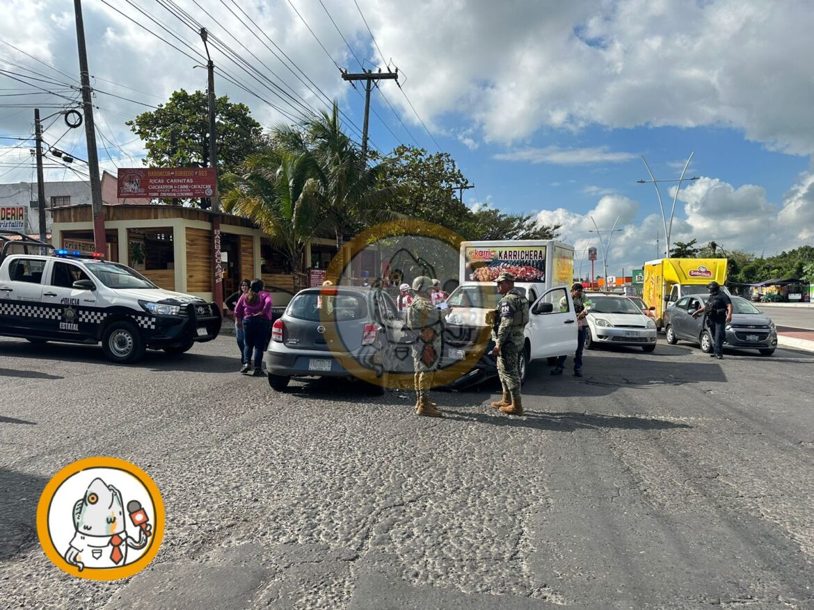 Percance vehicular genera caos vial a la altura de las Vegas, en Veracruz