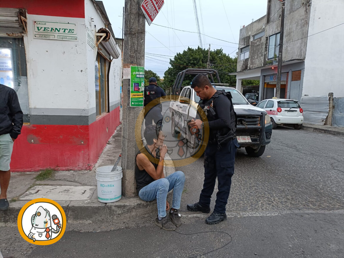 Ladrón es capturado y entregado a las autoridades por vecinos de una colonia en Veracruz