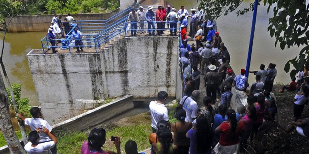 Alcalde de Tatahuicapan podría ser desaforado y destituido por cerrar su propio municipio